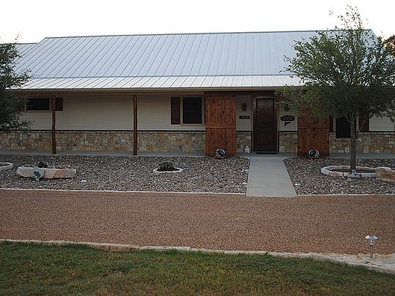 3rd image of 1218 Abigail Ln