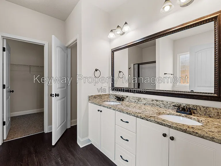 135 Beallwood Dr — Photo 15