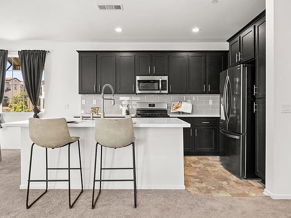 3rd image of 5501 San Rafael