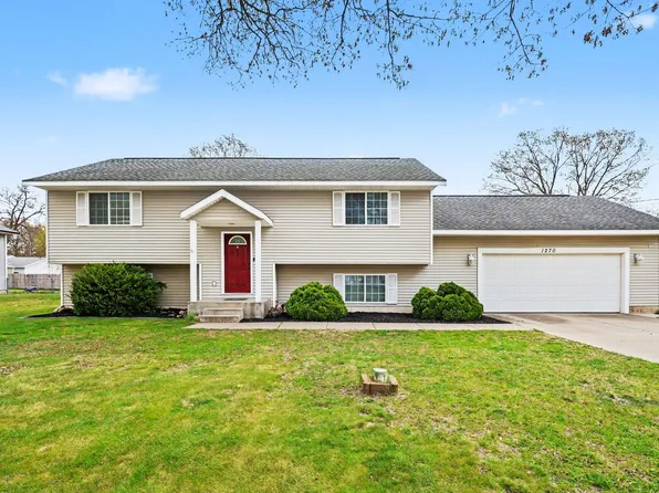1270 Holiday St, Muskegon, MI 49442