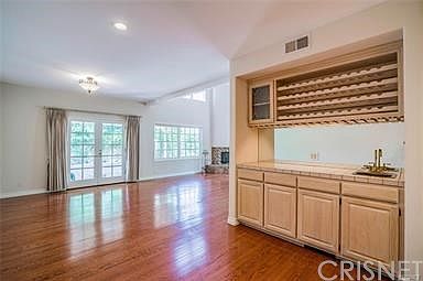 4th image of 4397 Park Paloma