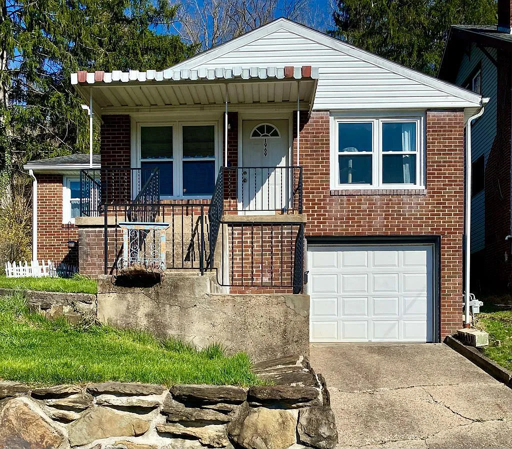 1969 Decatur Avenue photo 1