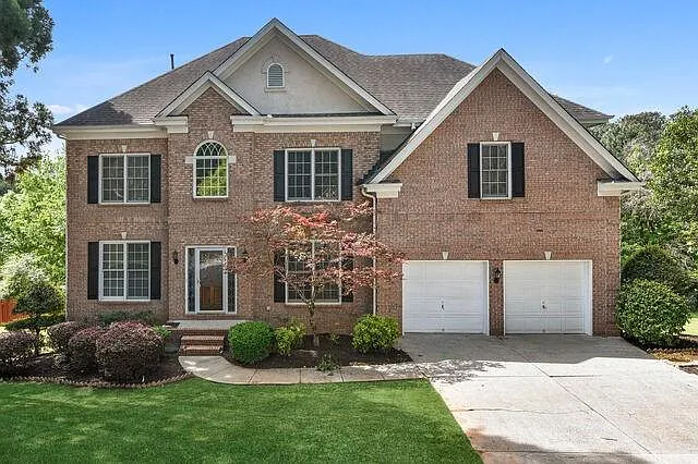 330 Winherst Ln — Photo 1