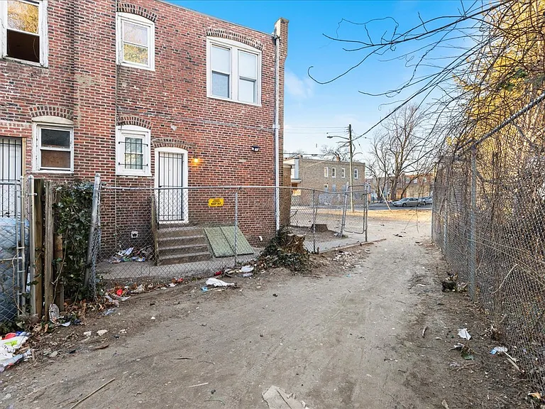 1602 Pershing St #1 — Photo 5