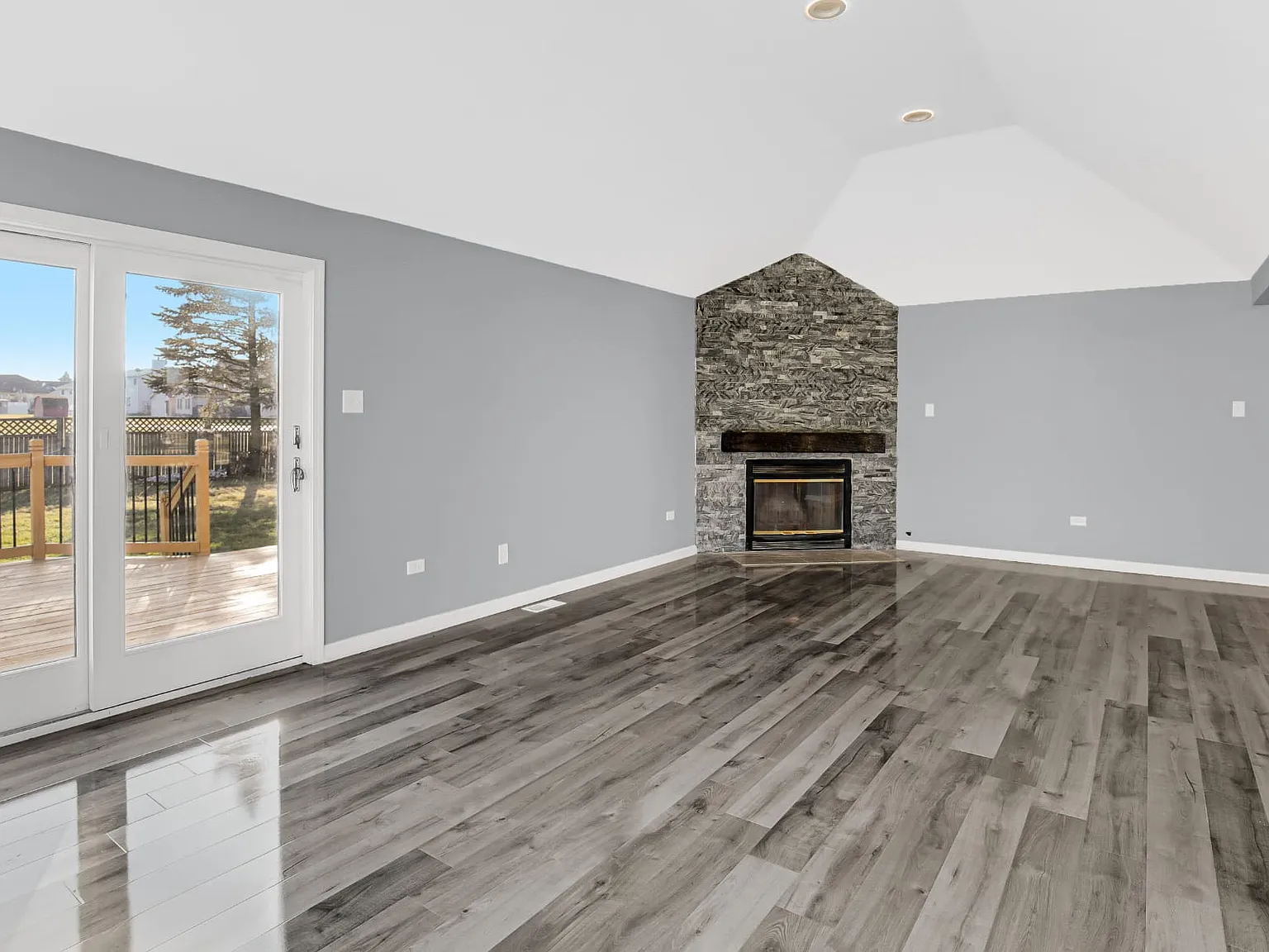 4 bed, 2.5 bath, 3094 sqft, $3,000 — Photo 3