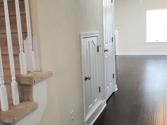 3rd image of 2561 Golden Maple Dr
