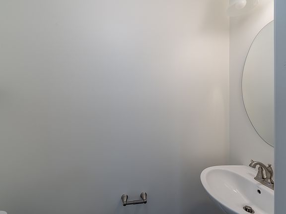 4th image of 3223 Clear Spring Dr