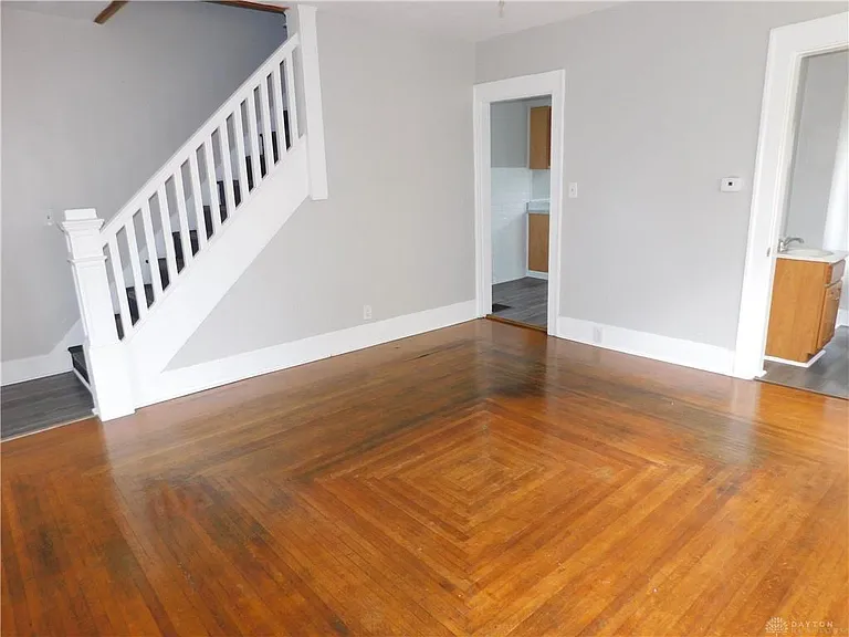614 Stanton Ave — Photo 6
