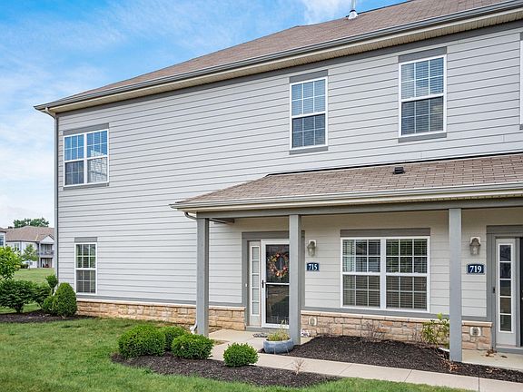 3rd image of 715 Redwood Ln