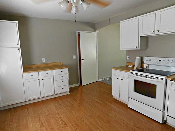 3rd image of 2600 Wittman Dr