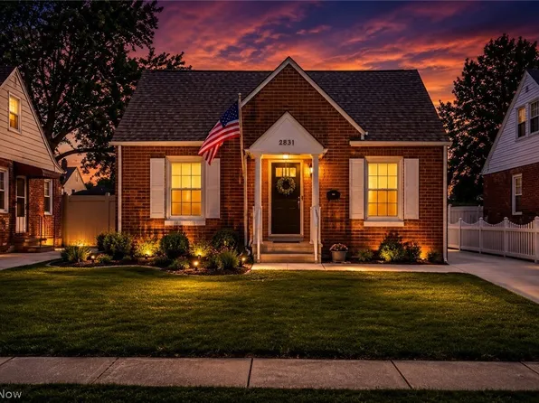 2557 9th St, Cuyahoga Falls, OH 44221