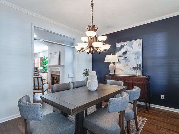 4th image of 1416 Island Pl E