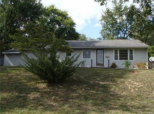 701 Bailey Ave, Elsberry, MO