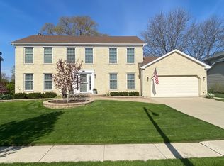 3420 Yorkshire Ct, Hoffman Estates, IL 60067