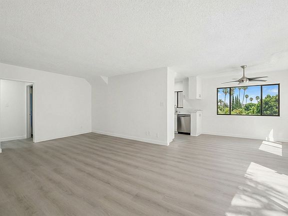 5th image of 10622 Kinnard Ave APT B
