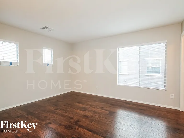 14210 W Mauna Loa Ln — Photo 13