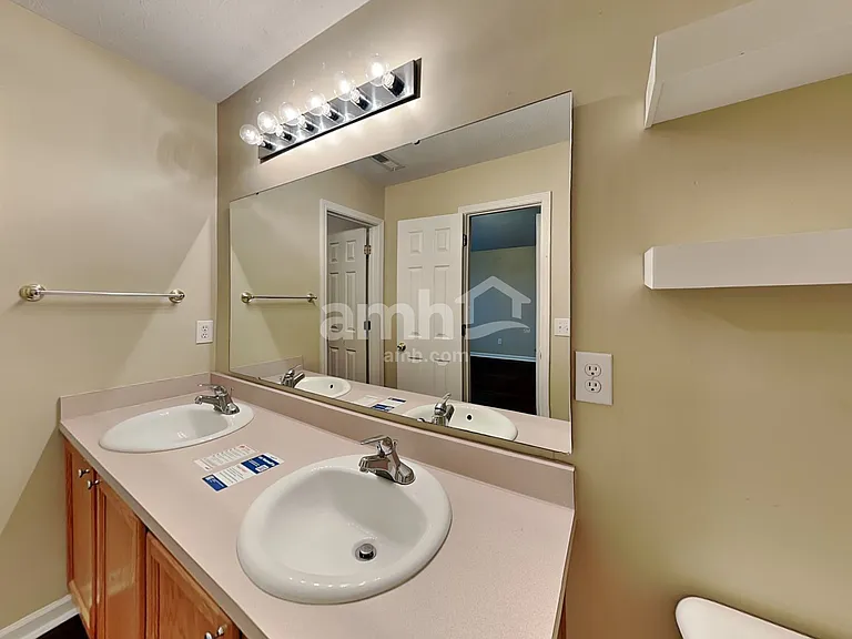 551 Grabill Dr — Photo 13