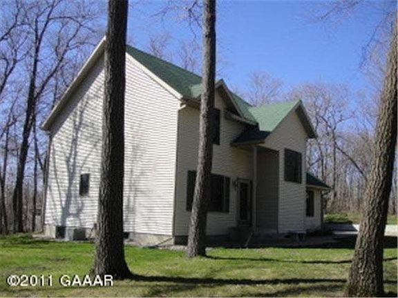 3rd image of 910 Hidden Oaks Drive NW