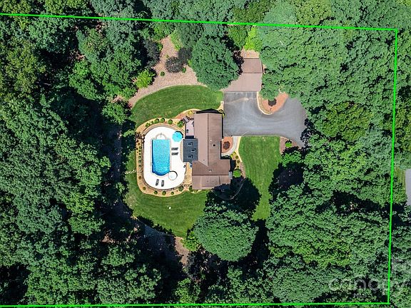 3rd image of 152 Homeplace Ln