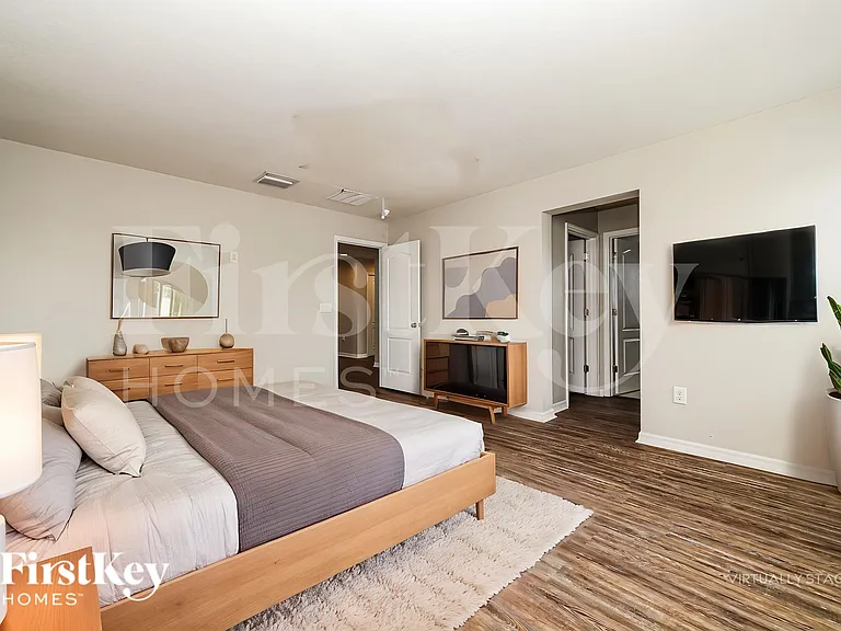 12221 Blue Pacific Dr — Photo 10
