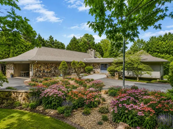 615 Springhill Dr NE, Cleveland, TN 37312