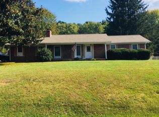 187 Holston Dr, Blountville, TN 37617