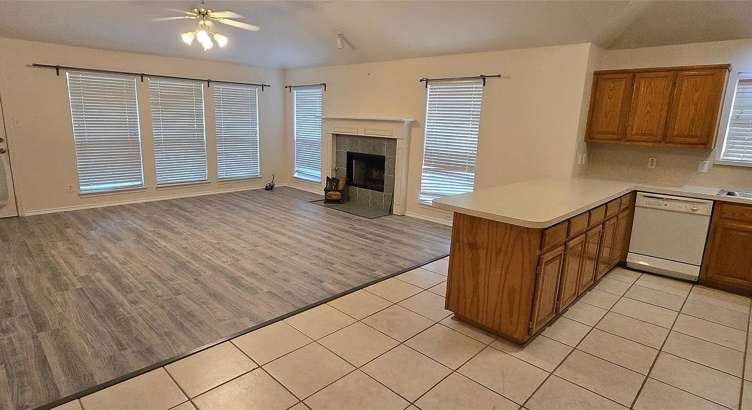 4 bed, 1724 sqft, $2,400 — Photo 4