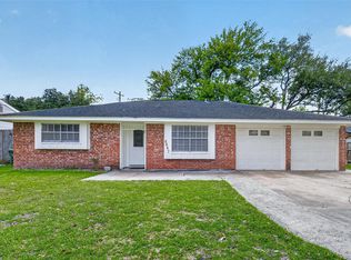 9667 Meadowvale Dr, Houston, TX 77063