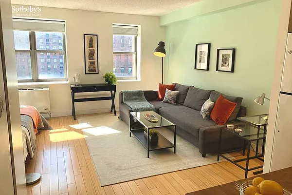 Rented by Sotheby's International Realty | media 11