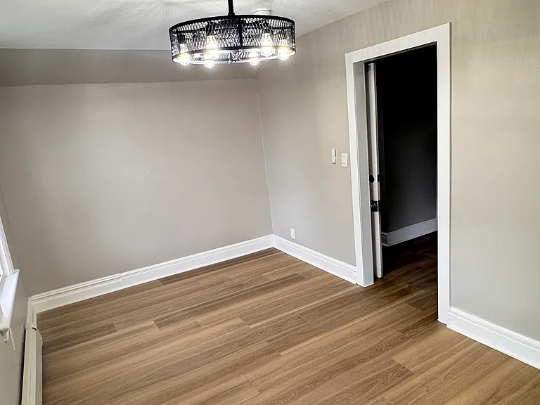 265 Fairview Ave — Photo 16