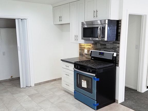 2nd image of 728 W 25th St