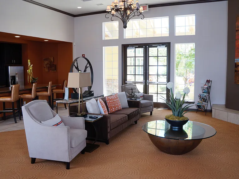 Stone Canyon Apartments — Photo 14