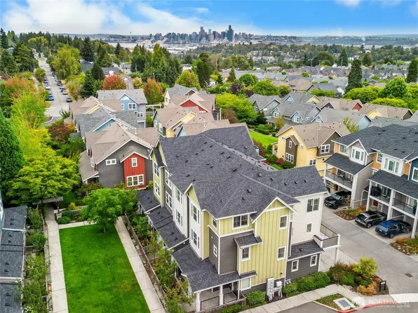 3280 SW Graham Street #601, Seattle, WA 98126