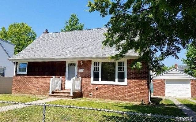 1st image of 166 Stewart St