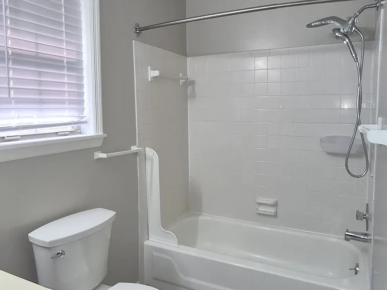 326 Nottingham Way — Photo 18