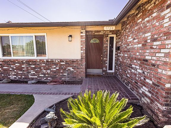 3rd image of 1724 Letts Ave