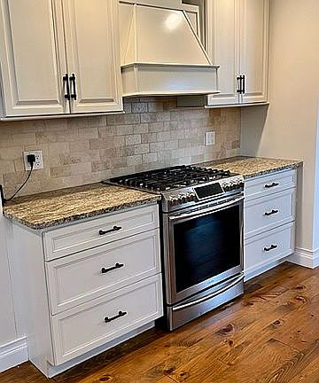 4th image of 6471 Scarborough Dr SE