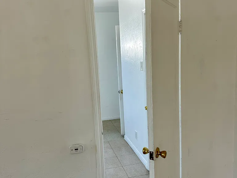 24730 E Court St — Photo 7