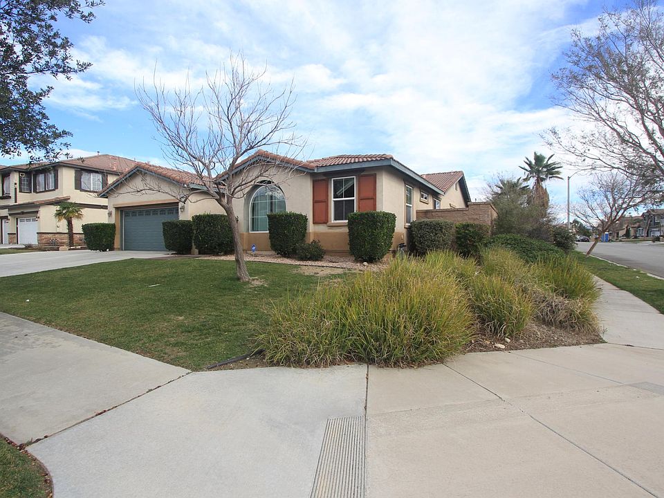 1st image of 5551 Pine Leaf Ave