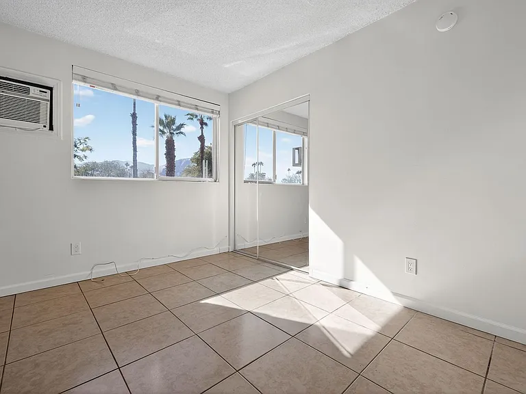 588 E. Mel Avenue - Hermosa Palms — Photo 5