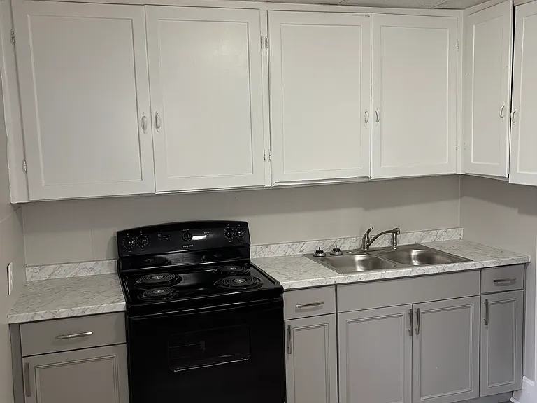 166 Lake St #2 — Photo 5