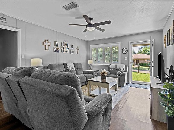 5th image of 501 Linda Kay Dr