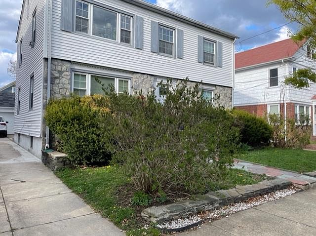 1st image of 132 Woodbine St #132