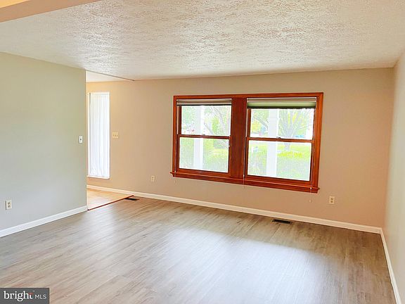 4th image of 7710 Ivy Oak Dr