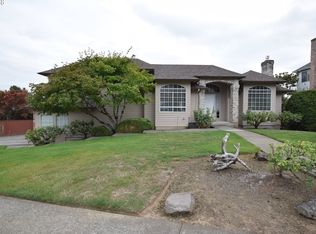 11868 SE Grand Vista Dr, Clackamas, OR 97015