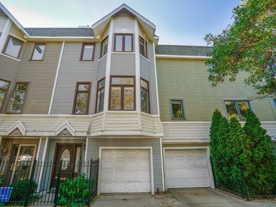 3348 N Racine Ave, Chicago, IL, 60657