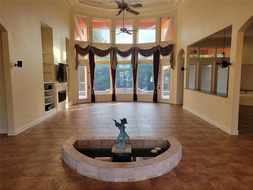 4 bed, 4.0 bath, 4806 sqft, $6,000 — Photo 3