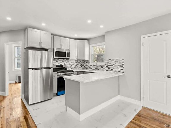3rd image of 1028 E 84th Street