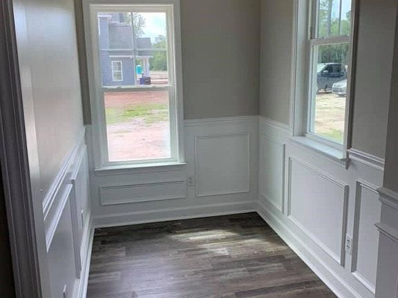 2nd image of 193 Franklin Street E