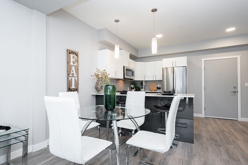 Winnipeg Apartment for rent - 3 Bedrooms — photo 32